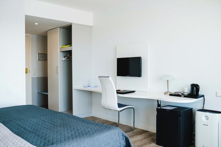 Room 18 of 29