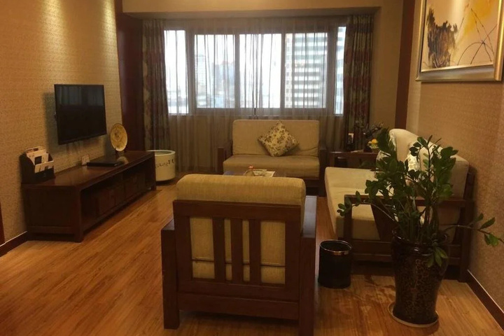 Room 11 of 25