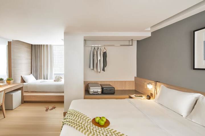 Room 3 of 34