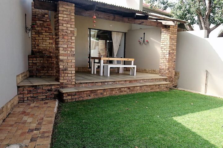 Terrace/Patio 25 of 35