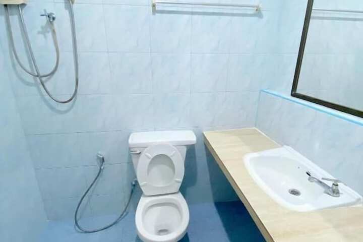 Room 15 of 18
