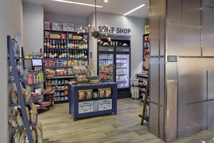 Snack bar