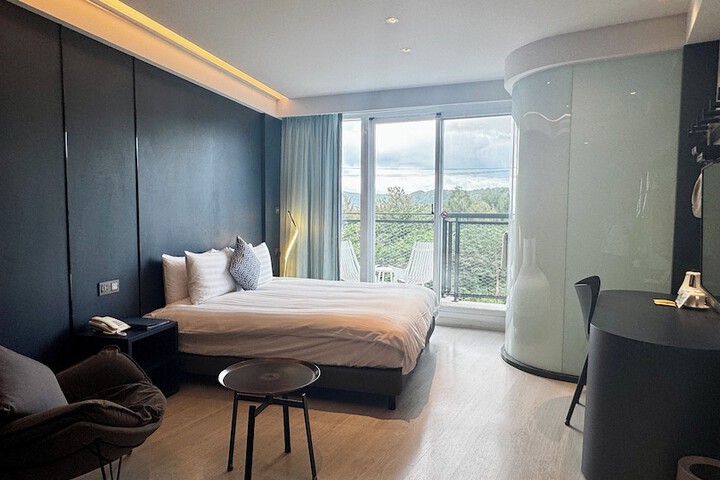 Room 7 of 49
