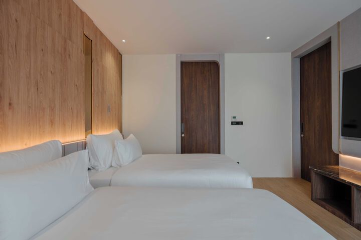 Room 87 of 216