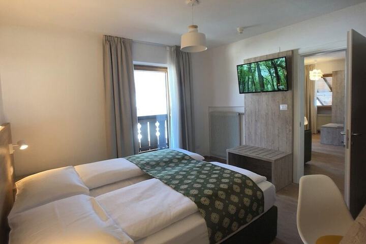 Room 10 of 35