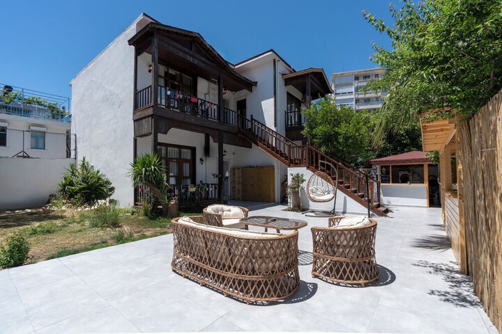 Hotel Exterior 127 of 130