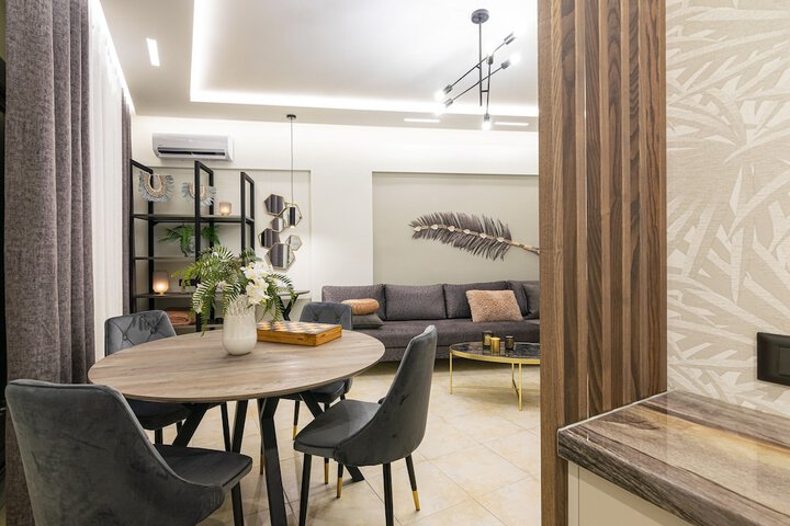 Room 52 of 89