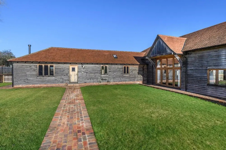 Alluring Holiday Home in Stone Oxney With Garden