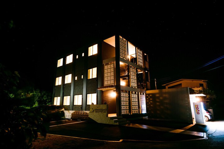Hotel 7 of 13