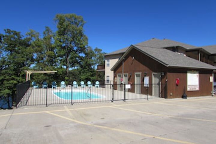 Pool 52 of 78