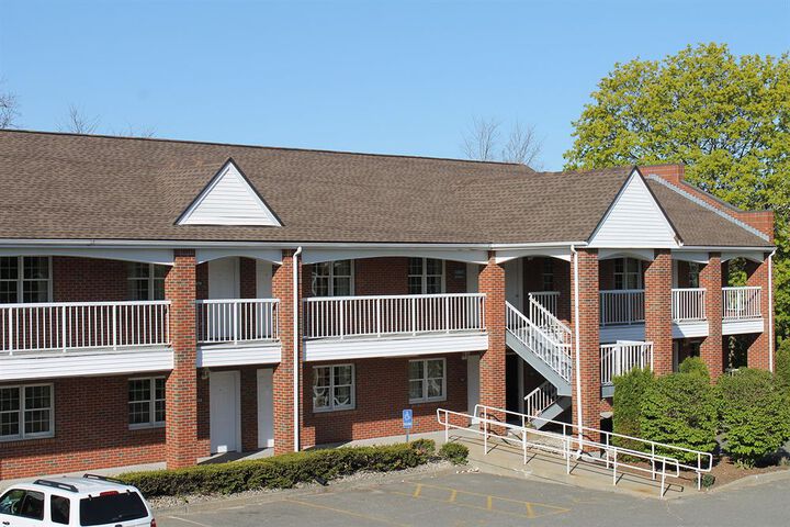 Hotel 8 of 12