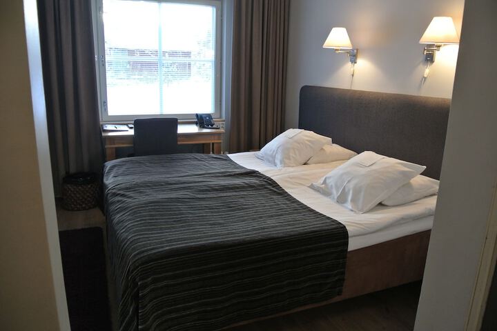 Room 13 of 87