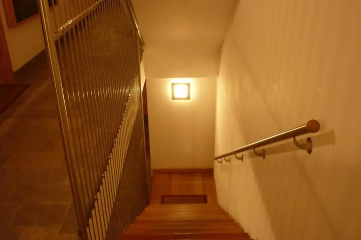 Room 13 of 25
