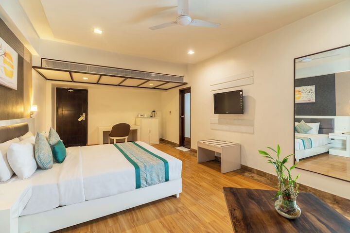 Room 15 of 37