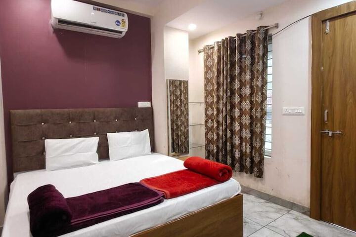 Room 28 of 62