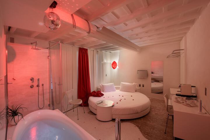 Room 45 of 74