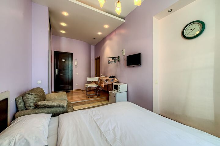 Room 6 of 51