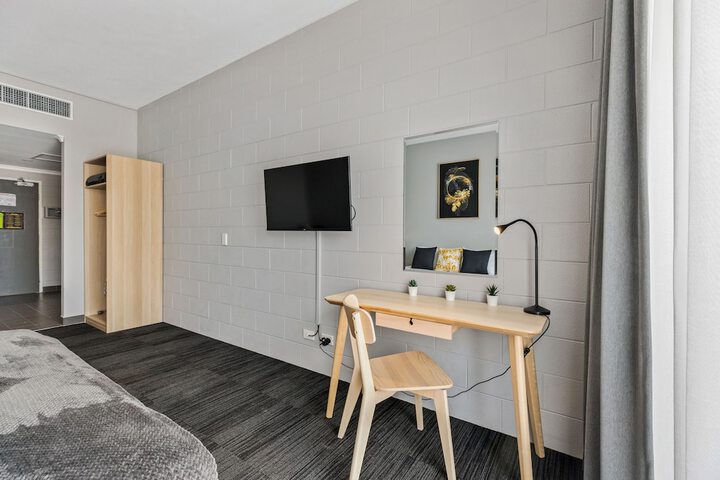 Room 17 of 71