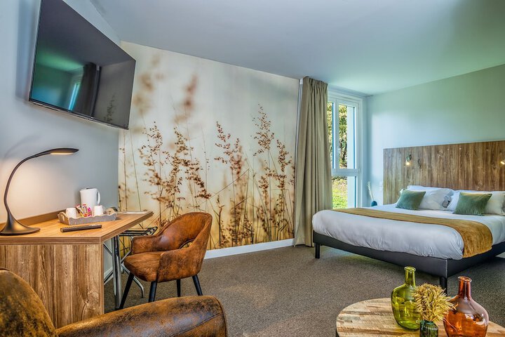 Room 5 of 50