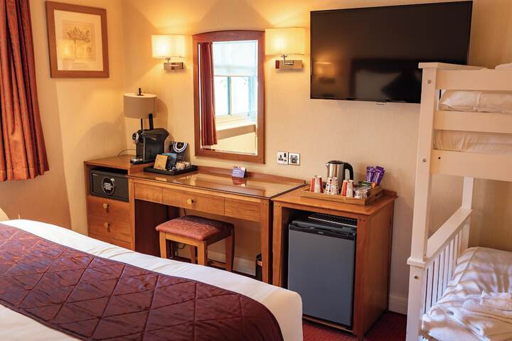 Room 26 of 190