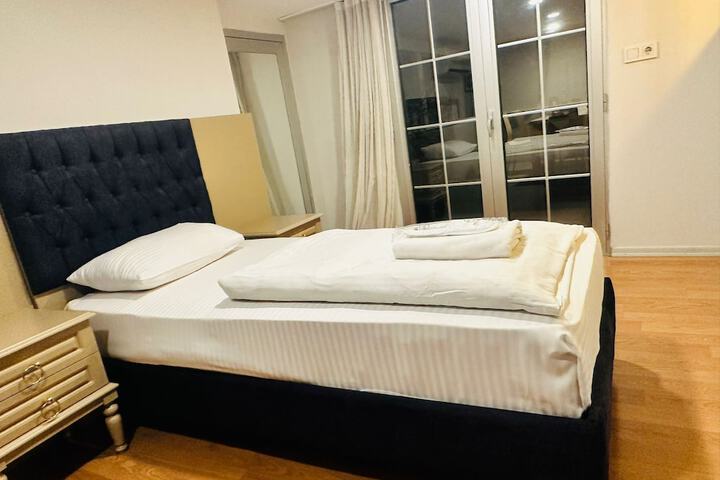 Room 30 of 62