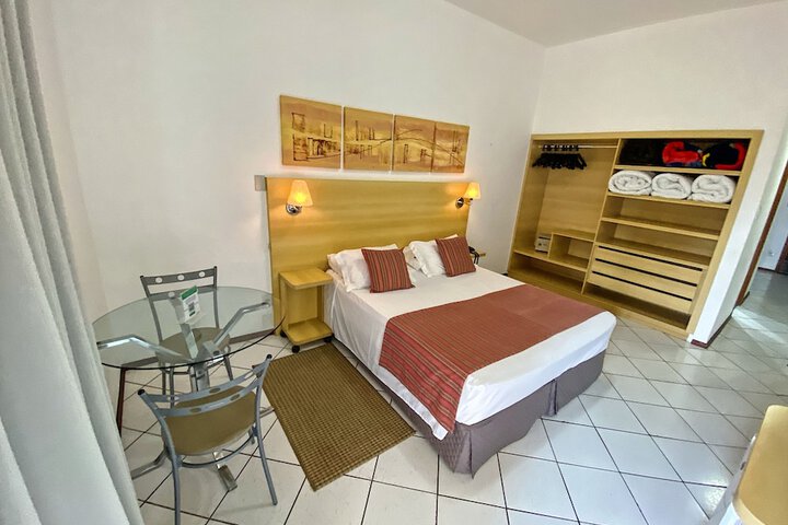 Room 2 of 60