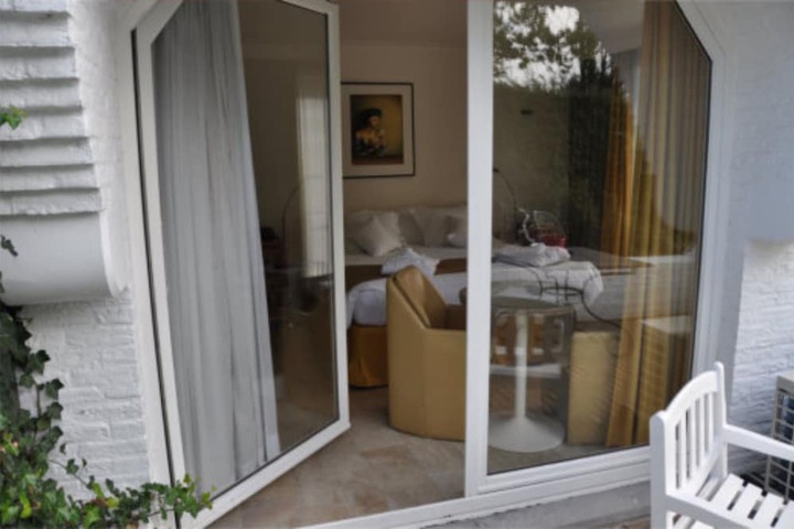 Room 9 of 36