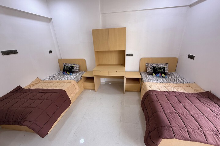 Room 2 of 11