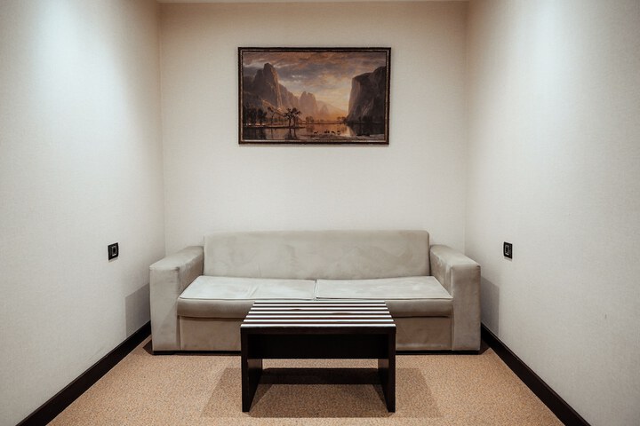 Room 156 of 342