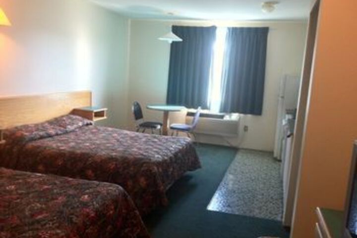 Room 2 of 5