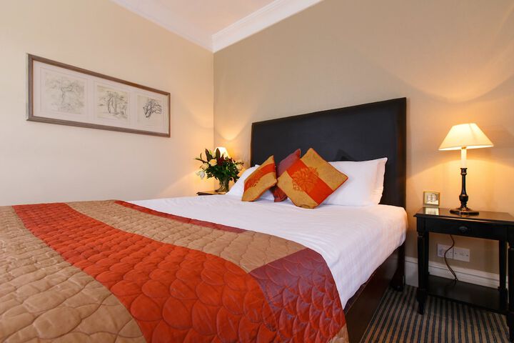 Room 14 of 60