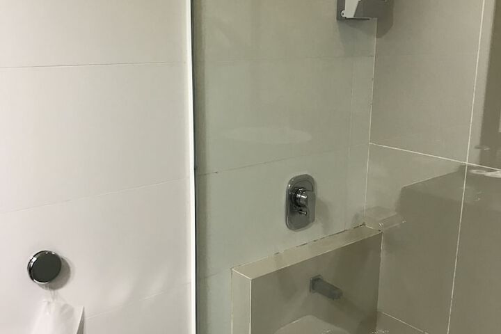 Room 21 of 48
