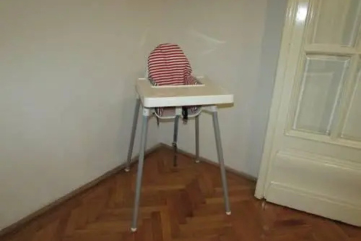 Room 9 of 15