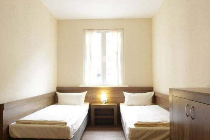 Room 17 of 39