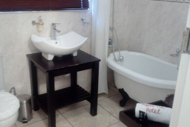 Room 84 of 158