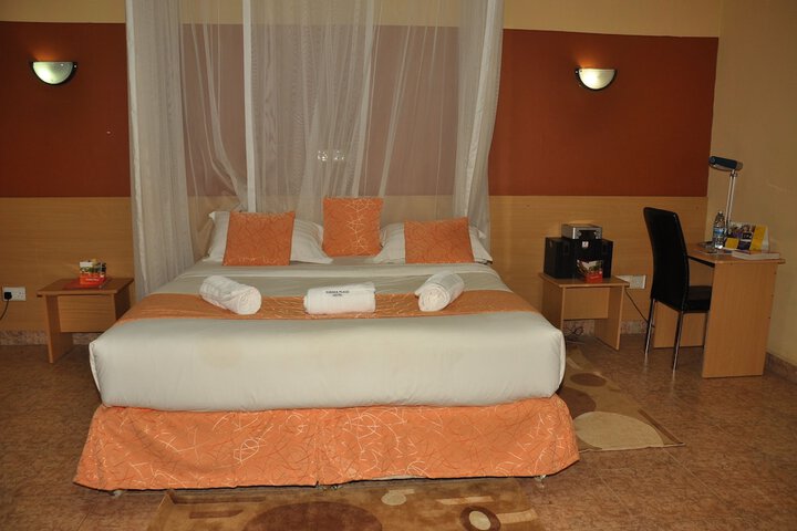 Room 3 of 57