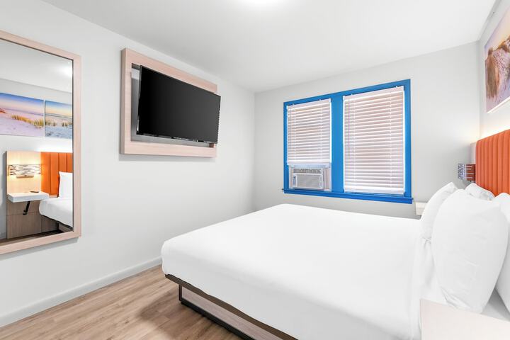 Room 17 of 30