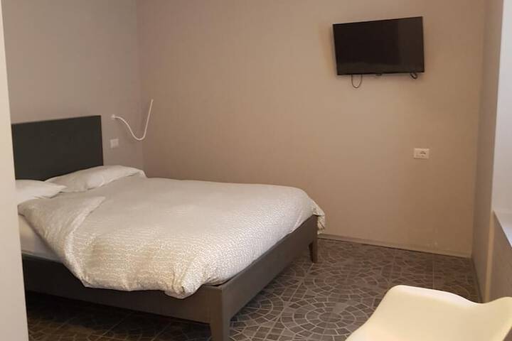 Room 10 of 41