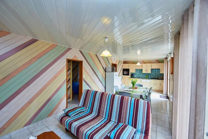 Room 5 of 27