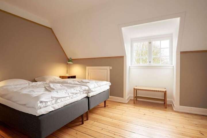 Room 3 of 22