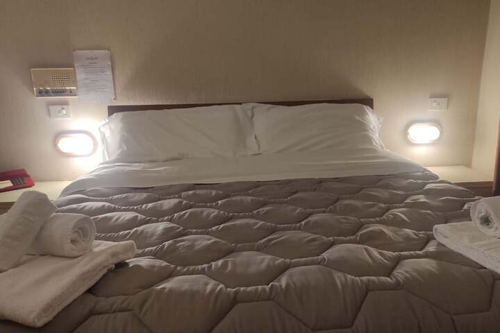 Room 3 of 17
