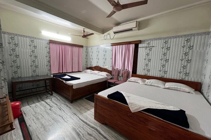 Room 6 of 19