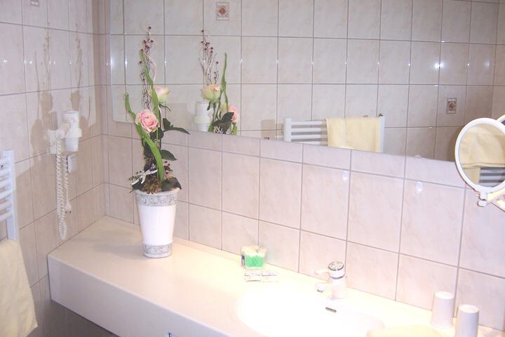 Room 21 of 53