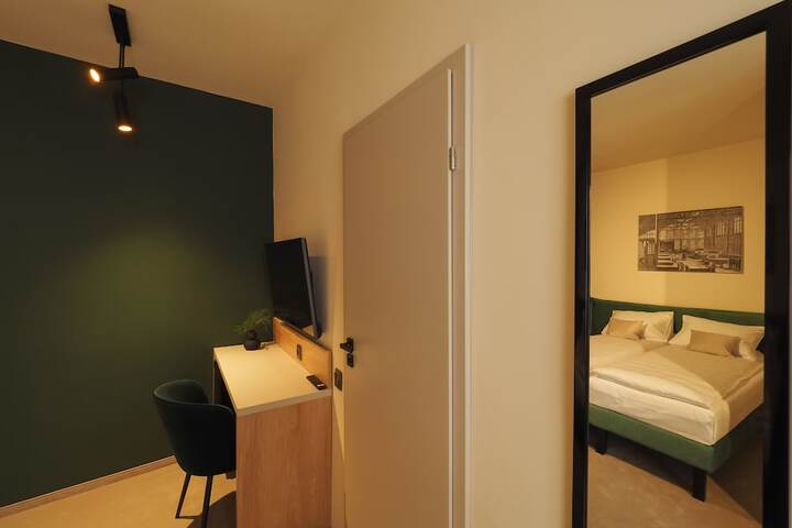 Room 28 of 74