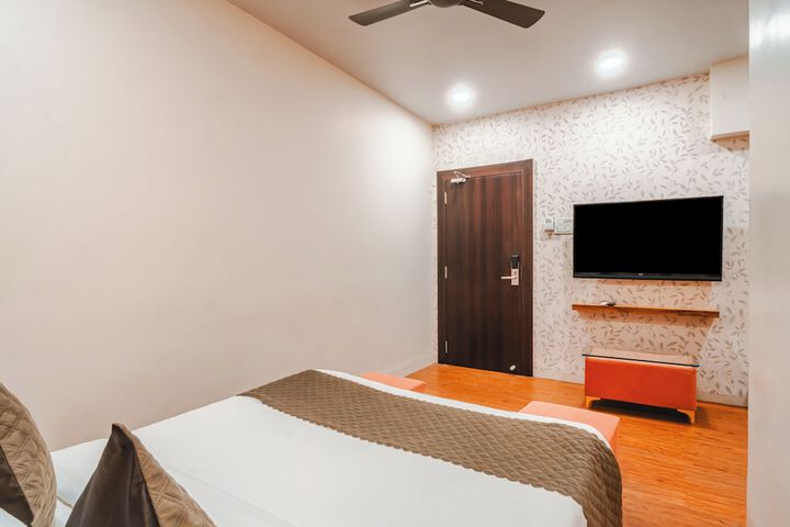 Room 32 of 51