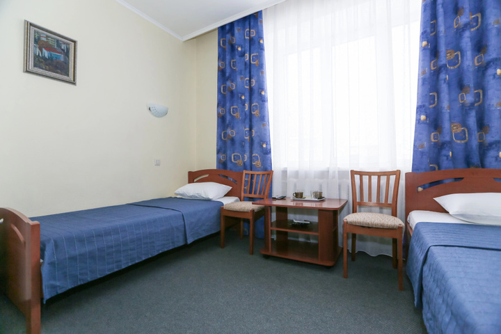 Room 7 of 10