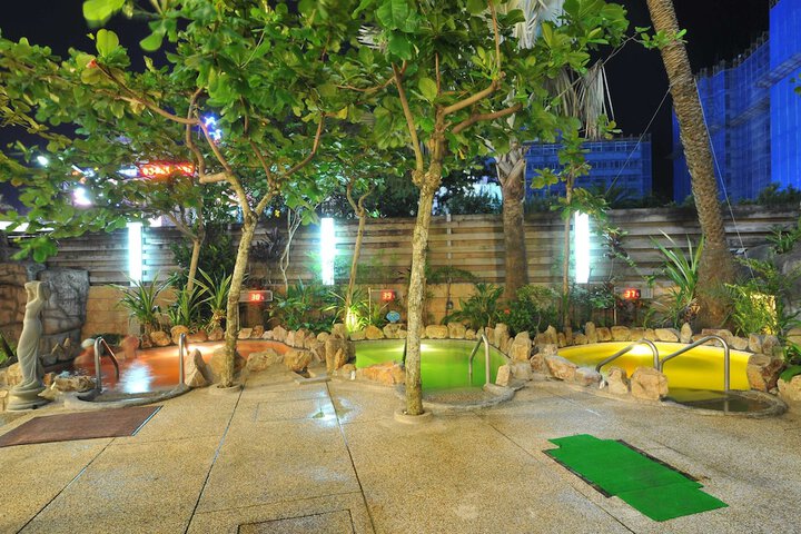 Pool Hotel