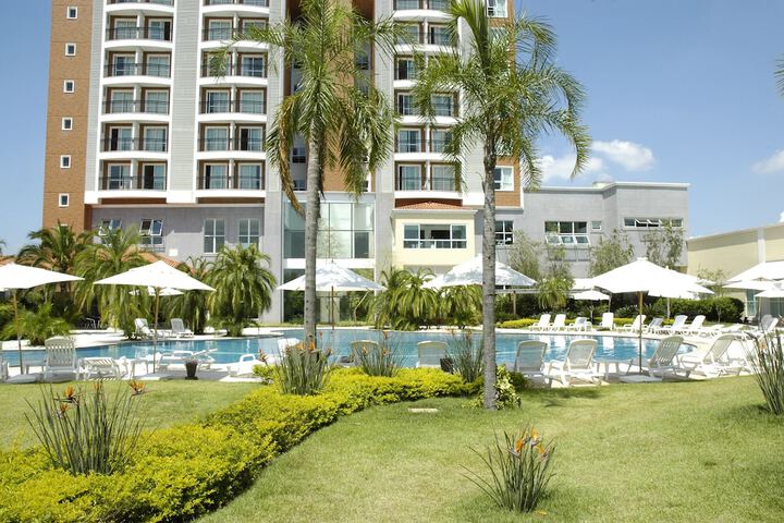 Hotel Pool