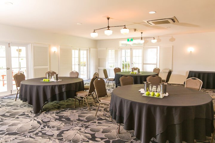 Ballroom/Hall 117 of 181