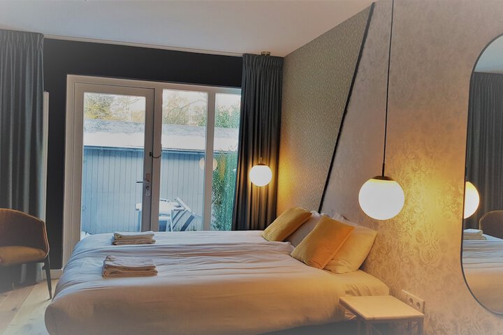 Room 16 of 53